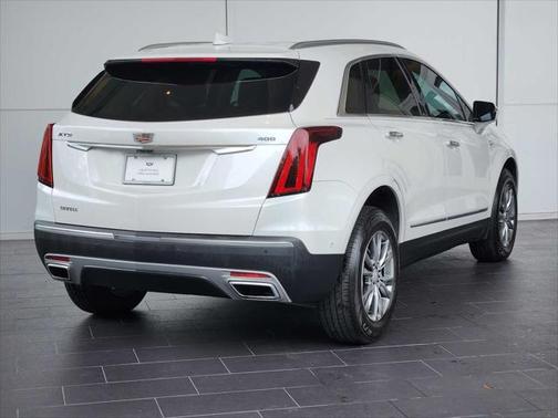 2022 Cadillac XT5 Premium Luxury