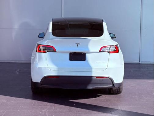 2024 Tesla Model Y Long Range Dual Motor All-Wheel Drive