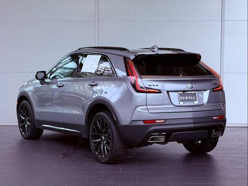 Argent Silver Metallic 2023 Cadillac XT4 Sport