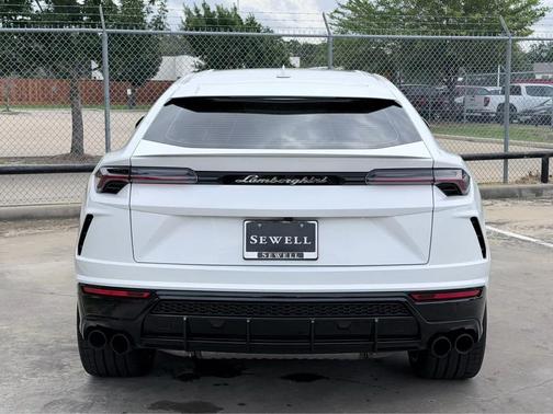 Balloon White Pearl 2021 Lamborghini Urus AWD