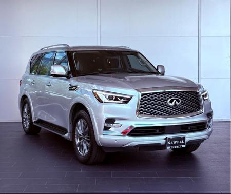 2022 INFINITI QX80 Luxe