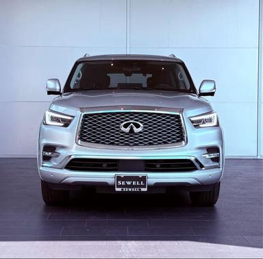 2022 INFINITI QX80 Luxe