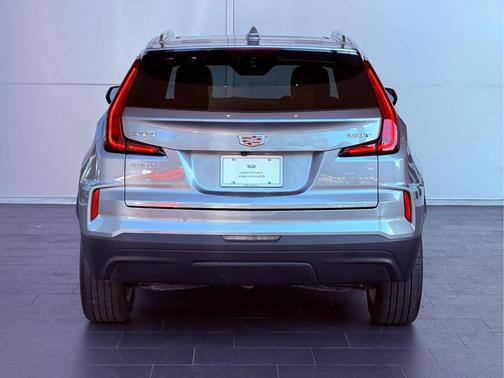 2024 Cadillac XT4 Luxury