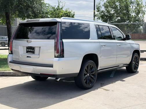 Radiant Silver Metallic 2019 Cadillac Escalade ESV Platinum
