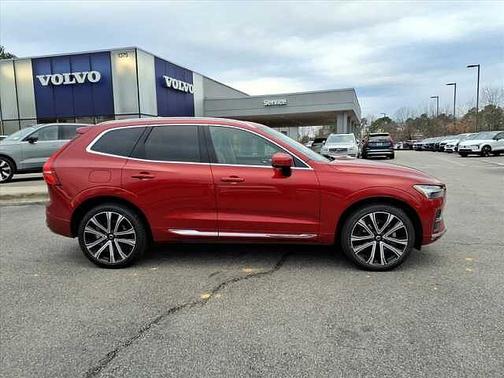 2023 Volvo XC60 B5 AWD Ultimate Bright
