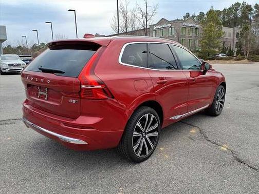 2023 Volvo XC60 B5 AWD Ultimate Bright