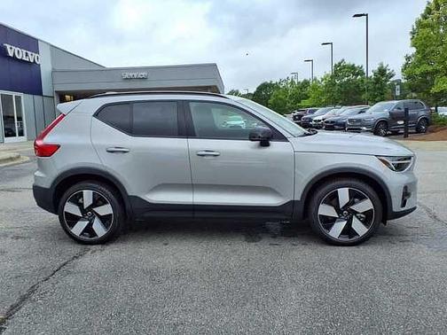 2023 Volvo XC40 Ultimate