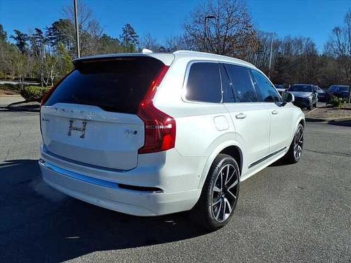 2023 Volvo XC90 Plus