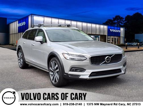 2024 Volvo V90 Cross Country B6 Ultimate