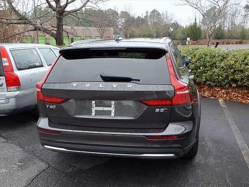 2025 Volvo V60 Cross Country Plus