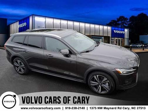 2025 Volvo V60 Cross Country Plus