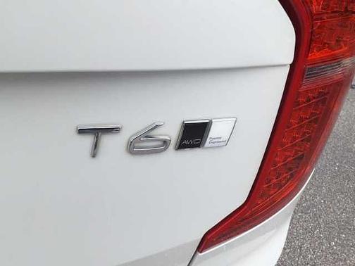 2022 Volvo XC90 T6 AWD Inscription 7 Seater