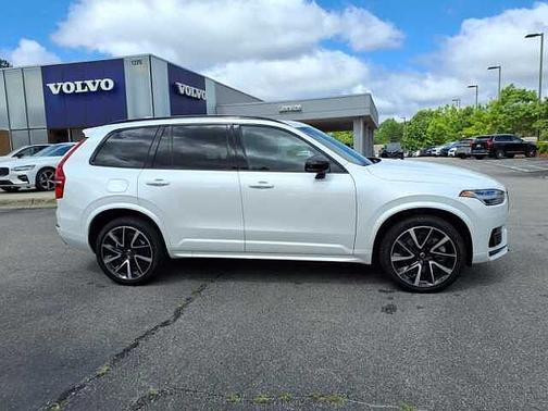 2023 Volvo XC90 Plus