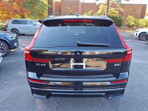 2024 Volvo XC60 Plus