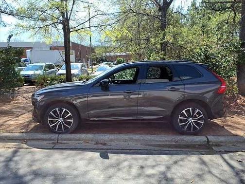 2025 Volvo XC60 Plus