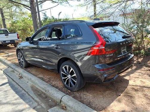 2025 Volvo XC60 Plus
