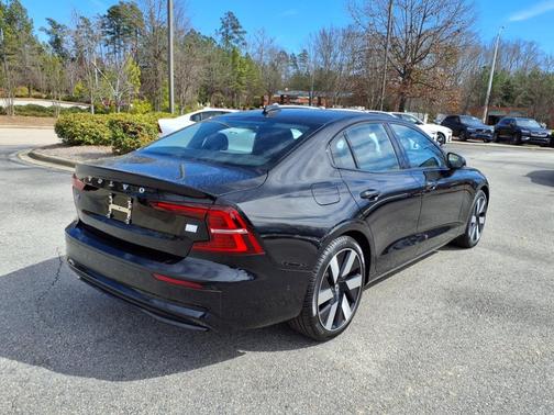 2024 Volvo S60 Recharge Plug-In Hybrid T8 Plus Dark