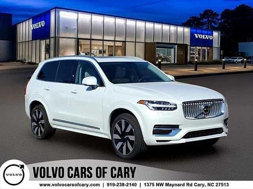 Crystal White 2024 Volvo XC90 Plus