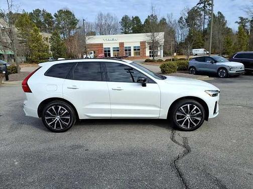 2024 Volvo XC60 Plus