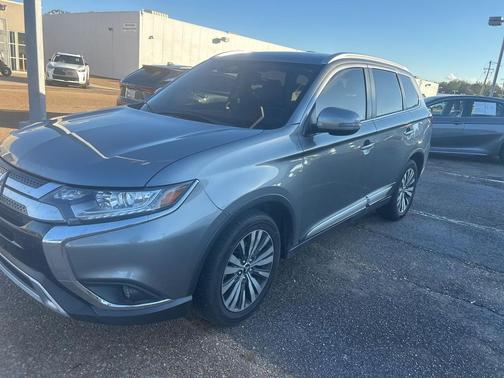 2020 Mitsubishi Outlander SEL
