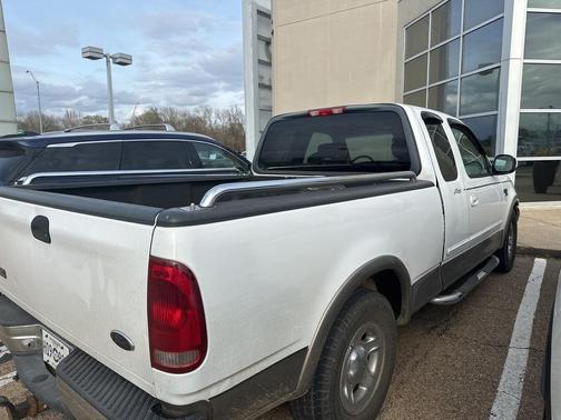 2002 Ford F-150 XLT