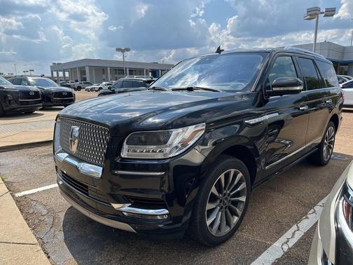 2019 Lincoln Navigator Select