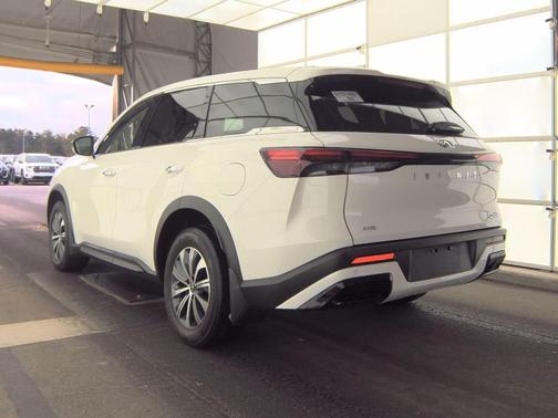 2023 INFINITI QX60 Pure