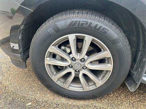 Magnetic Black 2015 Nissan Pathfinder SL