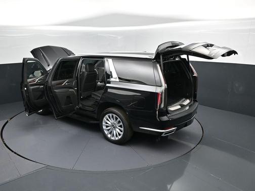 2022 Cadillac Escalade Luxury