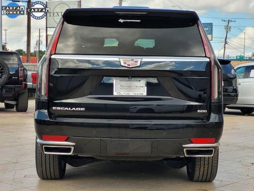 2022 Cadillac Escalade Luxury