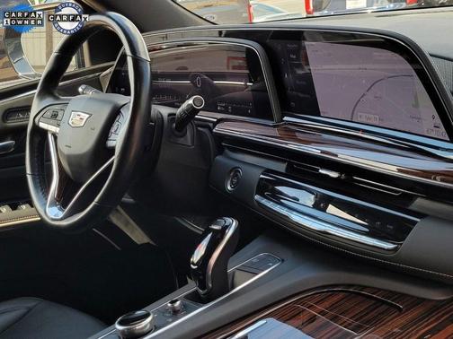 2022 Cadillac Escalade Luxury