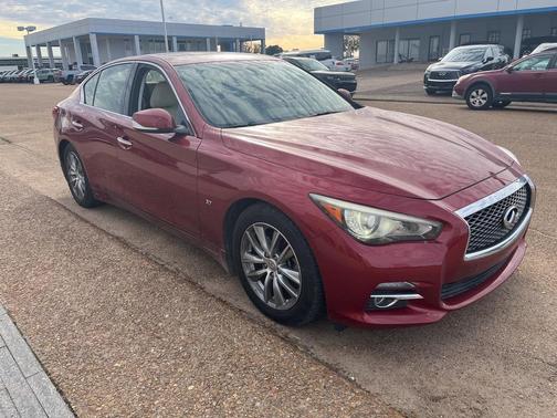 2014 INFINITI Q50 Premium
