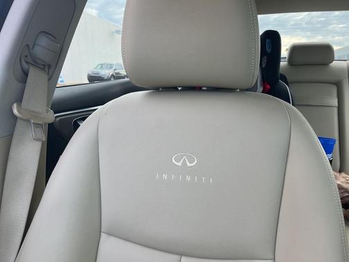 2014 INFINITI Q50 Premium