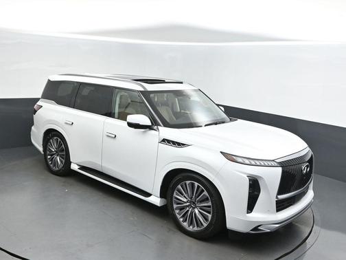 2025 INFINITI QX80 SENSORY AWD