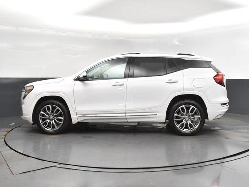 2022 GMC Terrain Denali