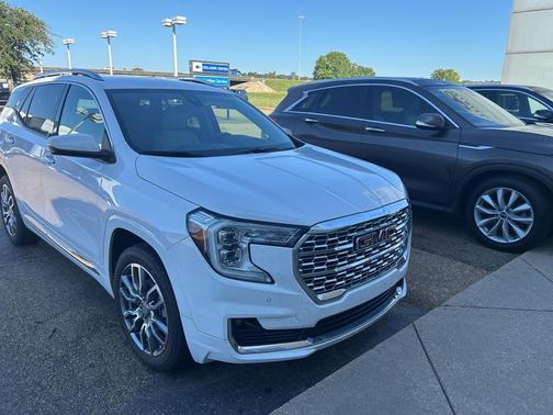 2022 GMC Terrain Denali