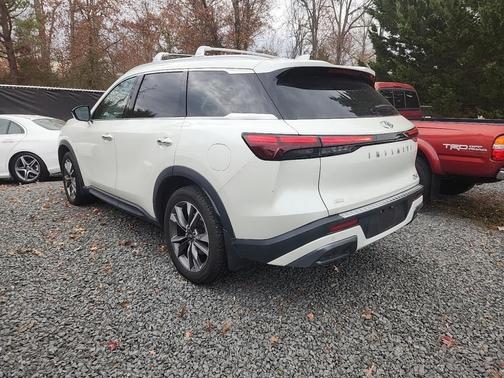 2022 INFINITI QX60 Luxe