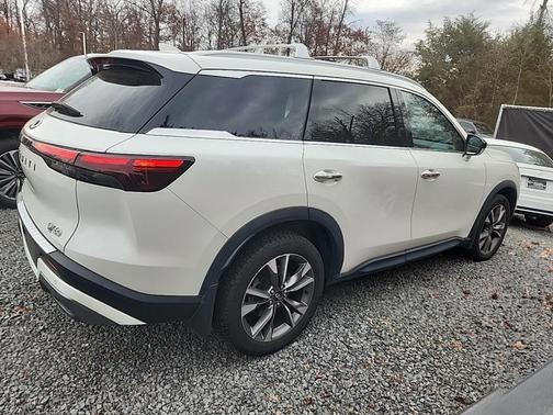 2022 INFINITI QX60 Luxe