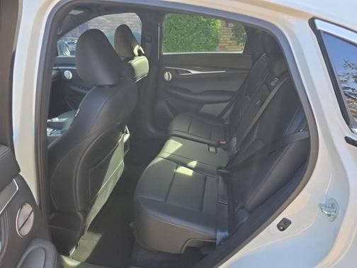 2023 INFINITI QX55 LUXE