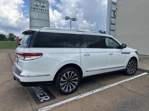 2023 Lincoln Navigator Reserve