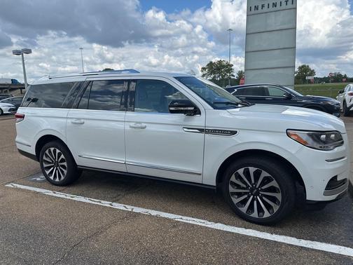 2023 Lincoln Navigator Reserve