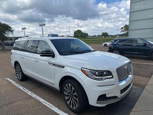 2023 Lincoln Navigator Reserve