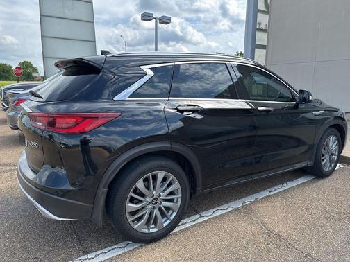 Black Obsidian 2025 INFINITI QX50 Luxe AWD