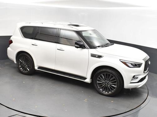 2024 INFINITI QX80 SENSORY AWD