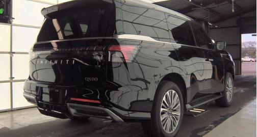 2025 INFINITI QX80 Luxe