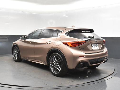 2018 INFINITI QX30 Sport