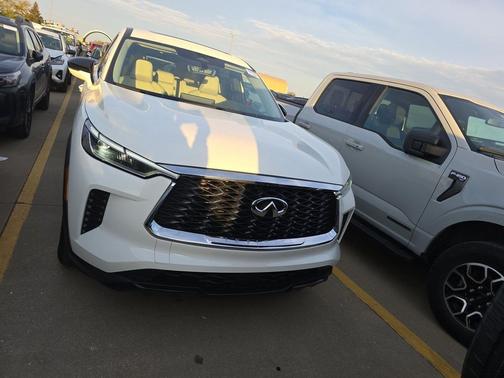 2025 INFINITI QX60 Pure
