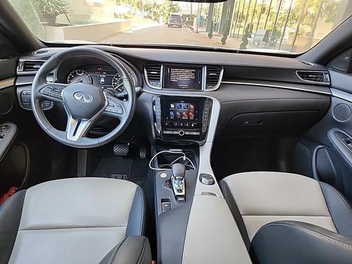 2023 INFINITI QX55 LUXE