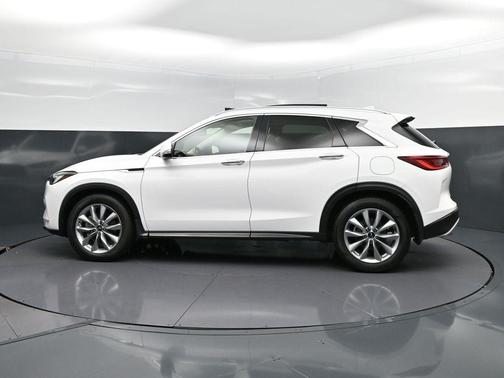 2022 INFINITI QX50 LUXE