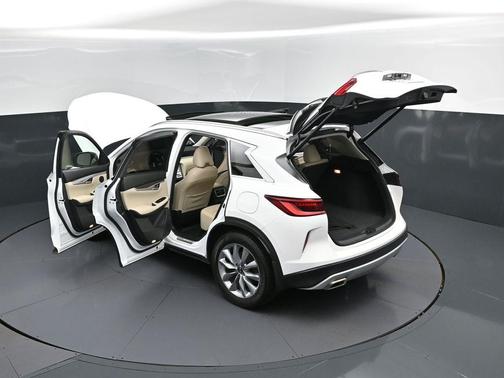 2022 INFINITI QX50 LUXE